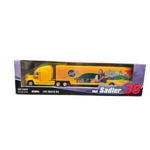 Elliott Sadler #38 Pedigree Wizard of Oz Winner's Circle 1:64 Hauler Nascar